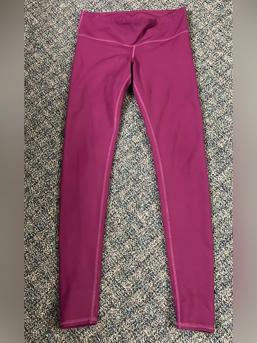 Alo Yoga magenta leggings